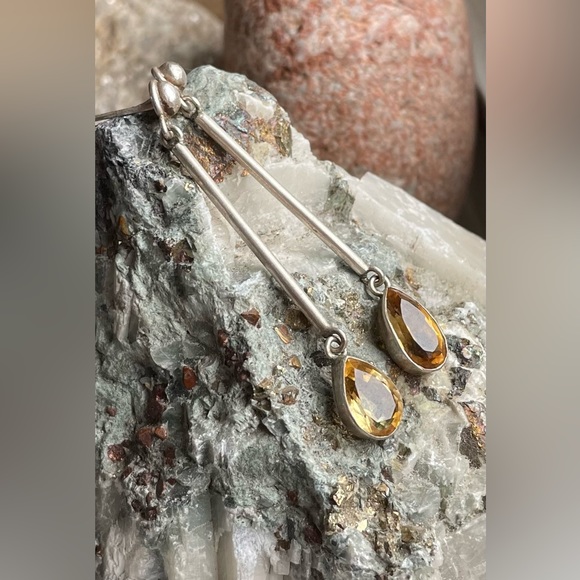 Jewelry - Citrine drop earrings sterling